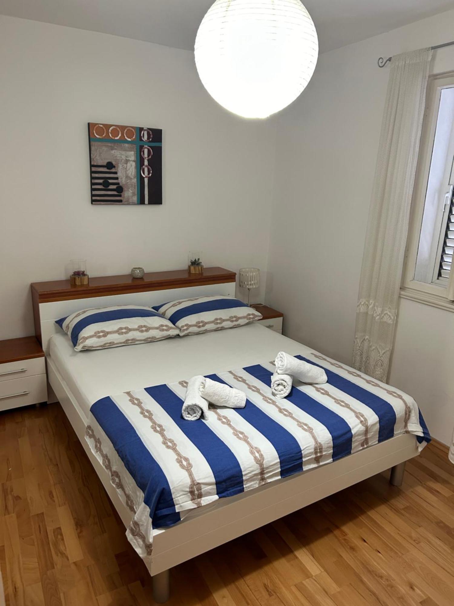דירות ספליט Apartman Bella מראה חיצוני תמונה